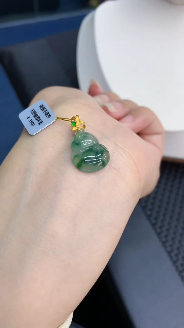 【闪购商品】翡翠颈饰18K金镶嵌            8·