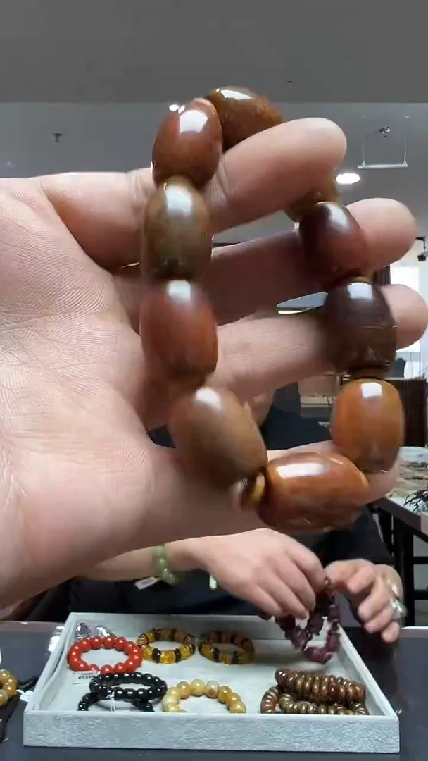 未镶嵌手串透闪石质玉多样性发货其中发一