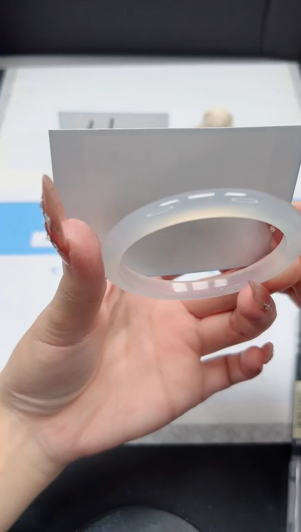 【闪购商品】石英质玉手镯未镶嵌285/57.3荔枝