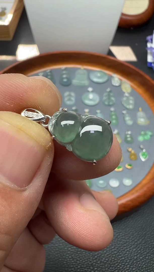 颈饰银S925镶嵌翡翠（1号链接）纯天然A货缅甸翡翠葫芦吊坠