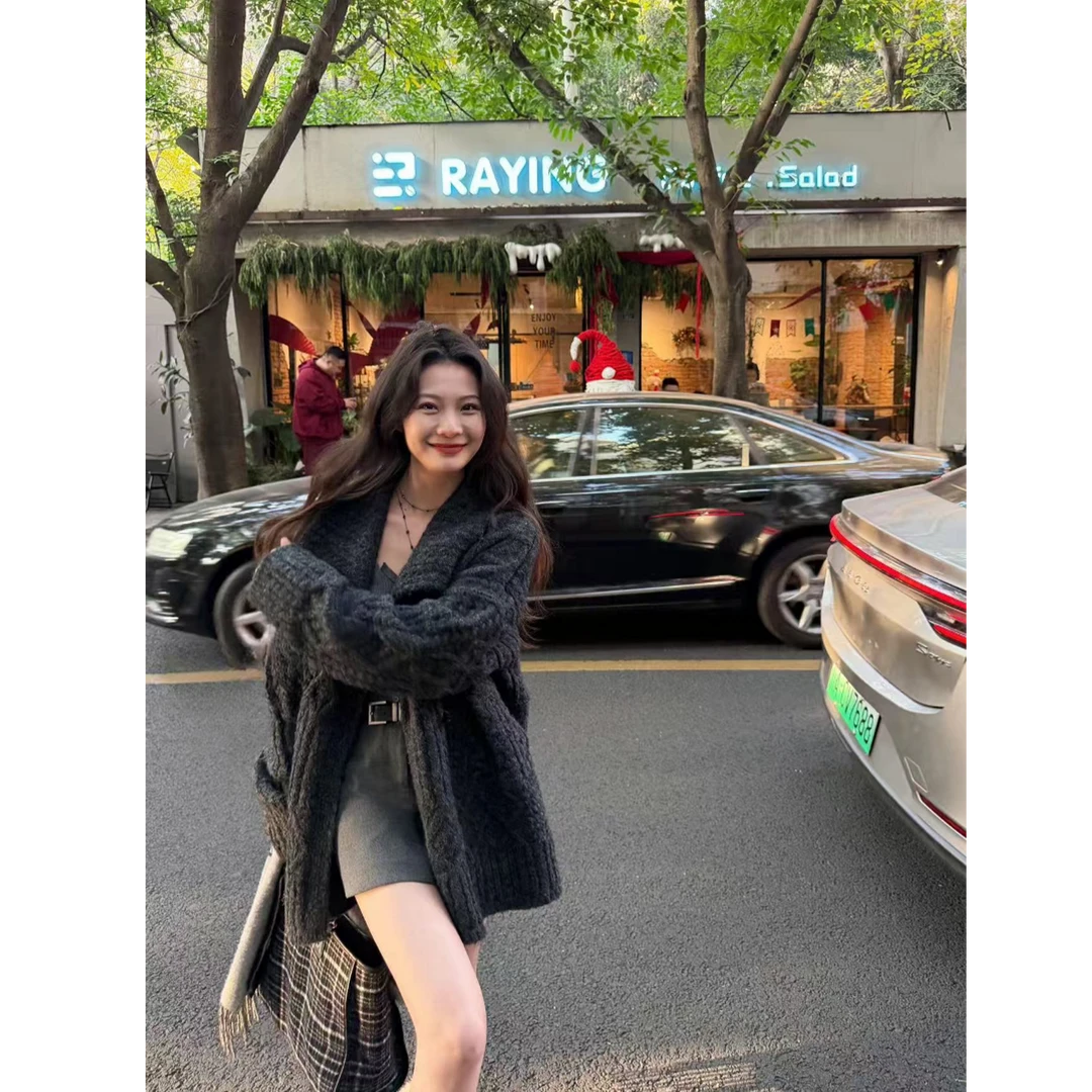 冬季时尚新款韩系通勤风针织复古时尚翻领毛针织衫外套百搭短裙