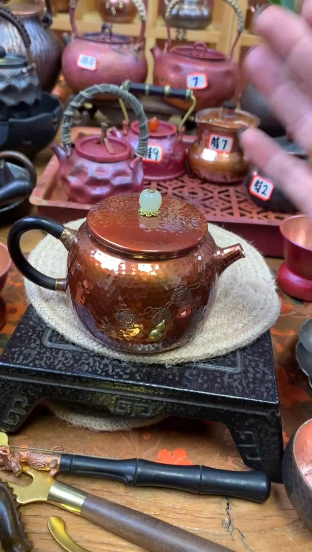 紫铜簪刻鎏金葫芦闷泡壶