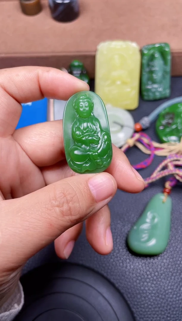 颈饰未镶嵌和田玉F1186