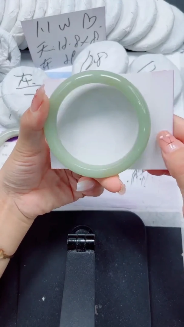 未镶嵌手镯石英质玉142-60.3