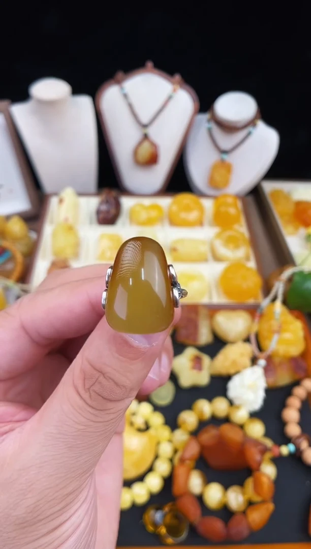 琥珀未镶嵌珠宝奇石柒月