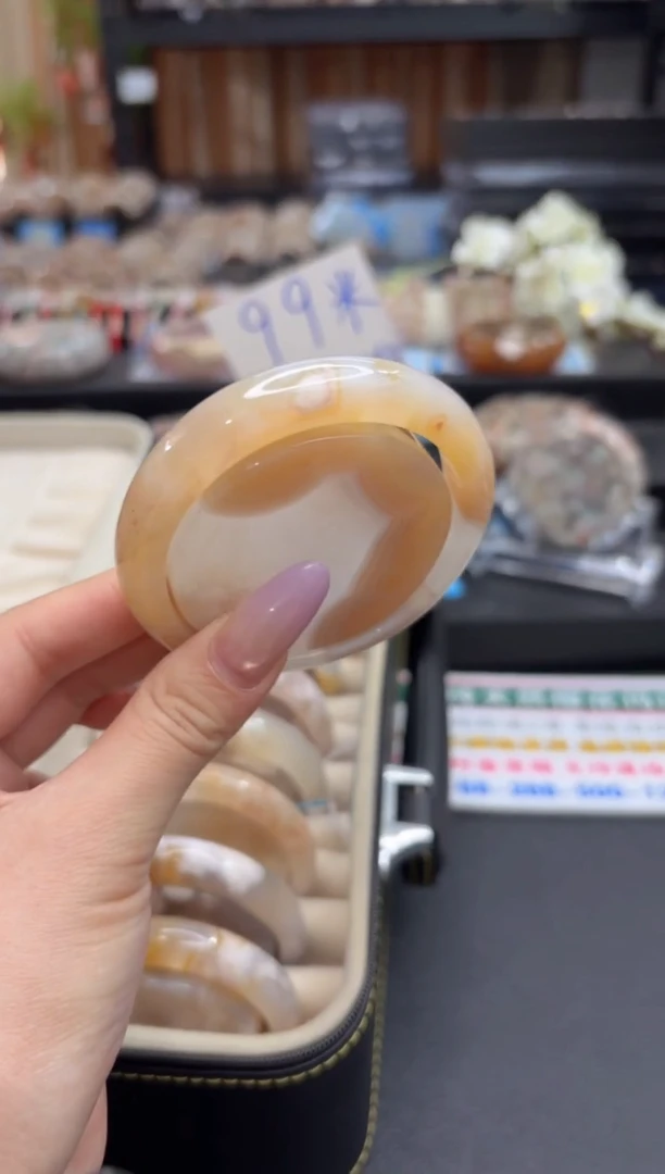 未镶嵌手镯石英质玉A495(57圈赠送镯心)