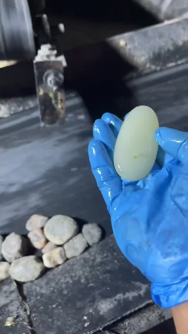 颈饰未镶嵌和田玉（糖玉）001