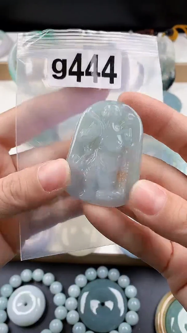 颈饰未镶嵌翡翠天然翡翠吊坠挂件
