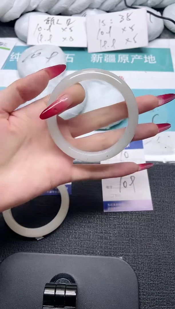 未镶嵌手镯石英质玉110-60