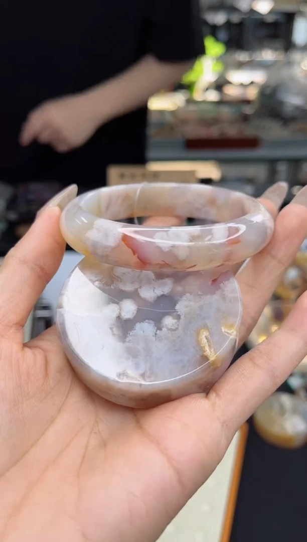 【闪购商品】石英质玉手镯未镶嵌953650337