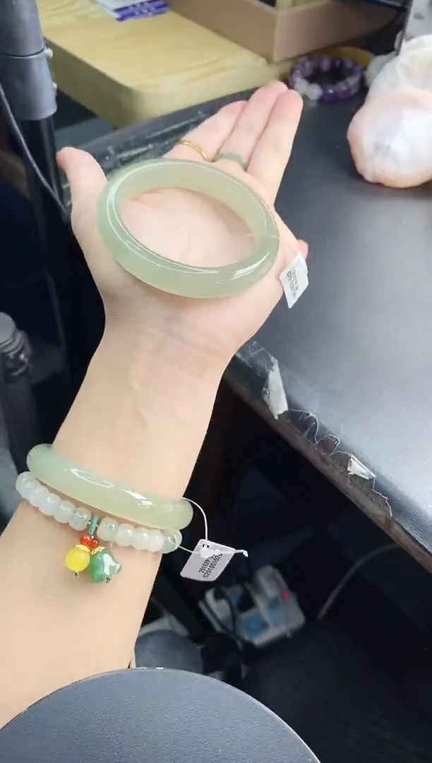 未镶嵌手镯石英质玉j27-DB56+