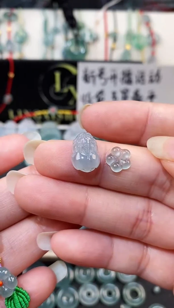 散珠翡翠奥**?貔貅小花裸石
