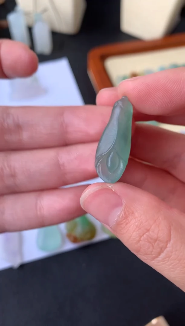 【闪购商品】定制翡翠未镶嵌翡翠