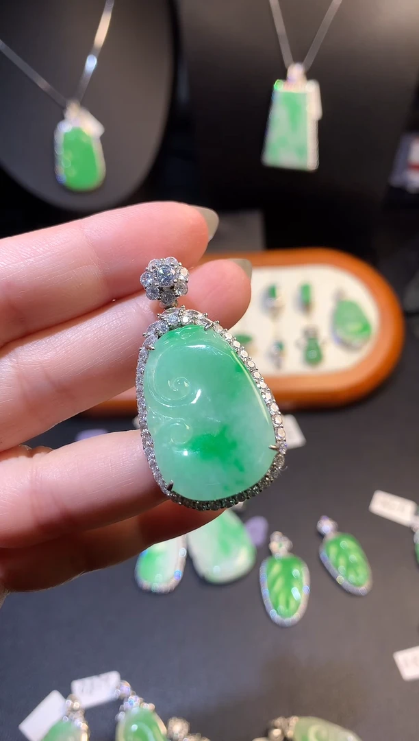 翡翠银S925镶嵌吊坠(不含链)翡翠如意吊坠