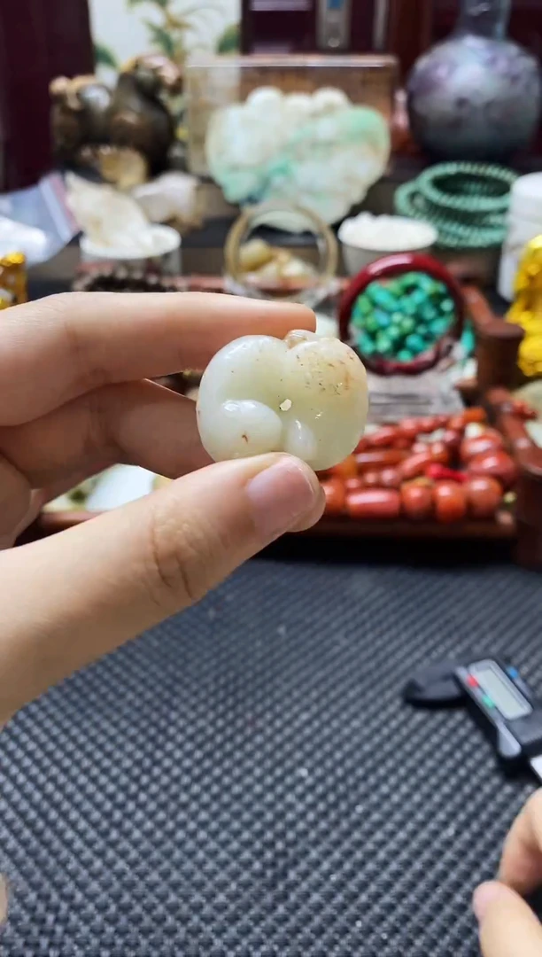 未镶嵌和田玉把件吊坠 1个