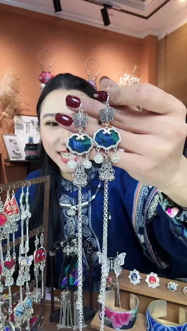 【闪购商品】刺绣纯手工民族风耳环