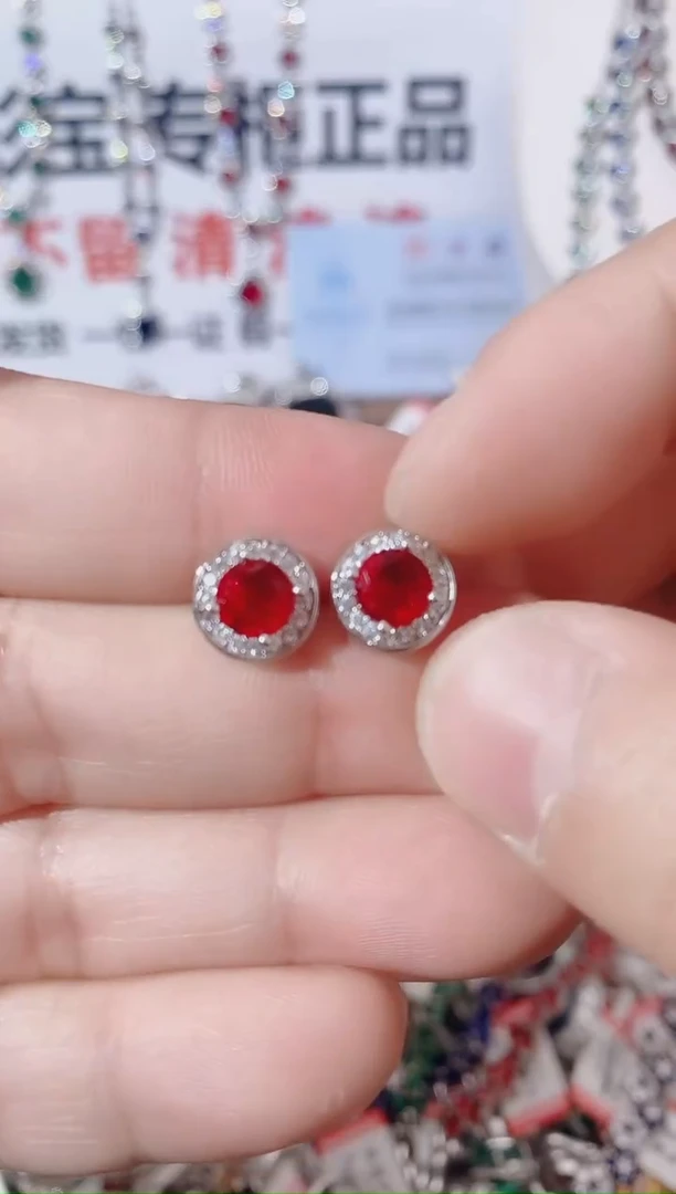 未镶嵌耳饰红宝石