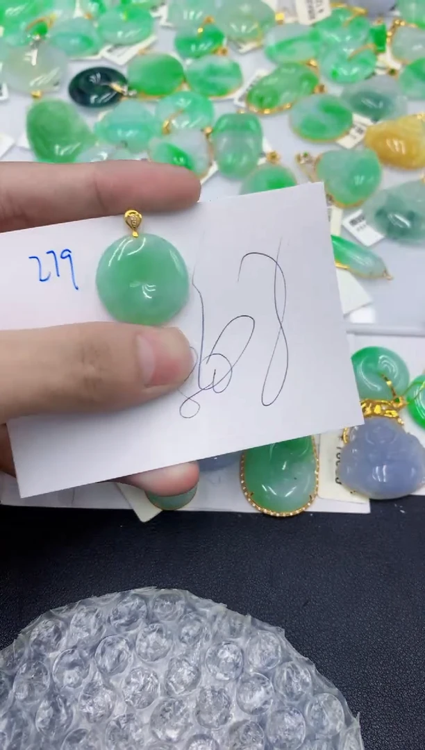 颈饰未镶嵌翡翠111111