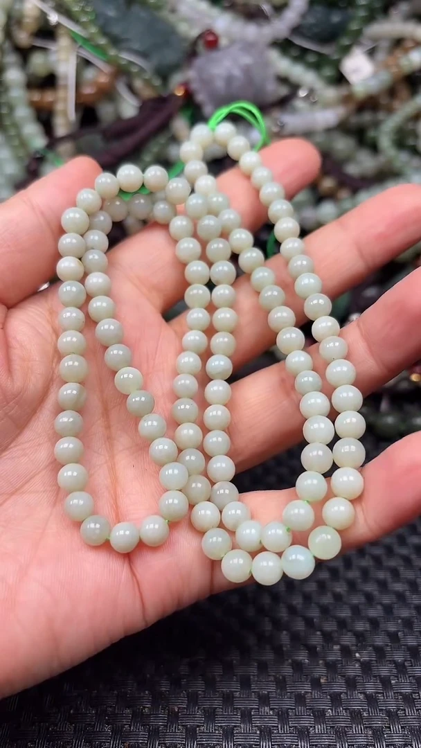 和田玉未镶嵌颈饰1