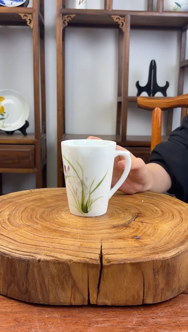 瓷片国韵瓷坊手工手绘兰花花口杯