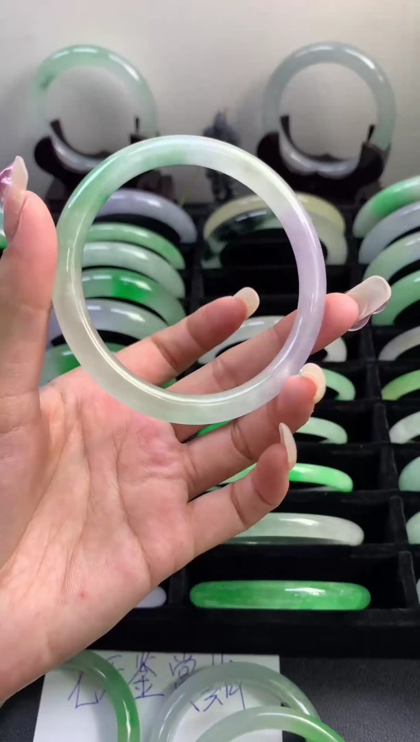 无非金属h****姐手镯60