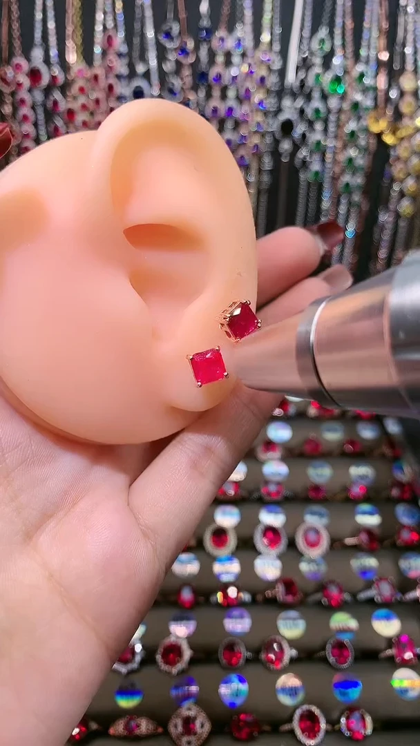 【闪购商品】红宝石耳饰银S925镶嵌6玫瑰金