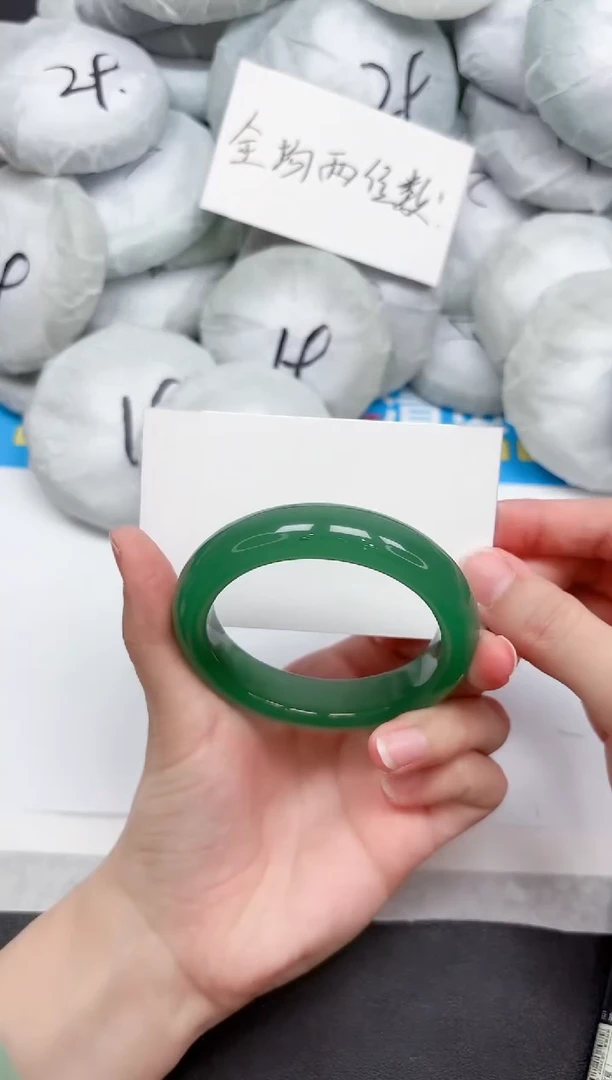 未镶嵌手镯石英质玉60-54.3