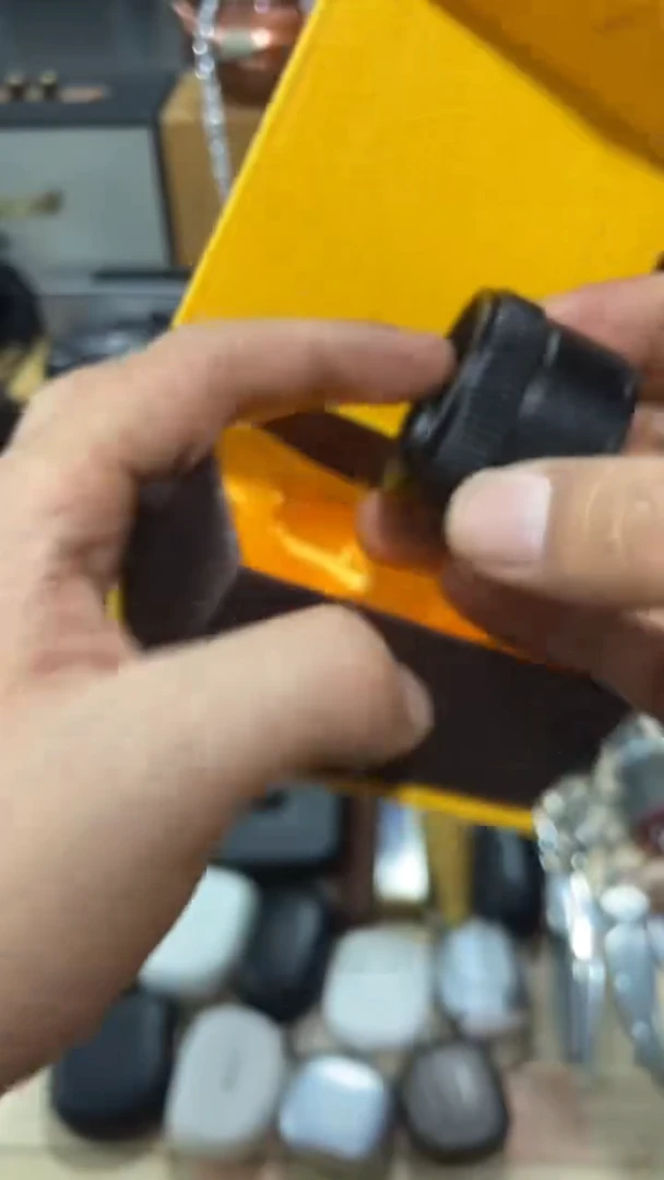 瓷片闪购商品 如图所示