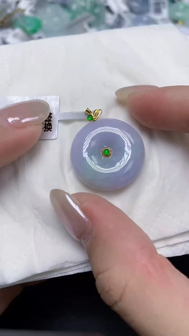 翡翠18K金镶嵌颈饰天然缅甸翡翠A货多样性发其一