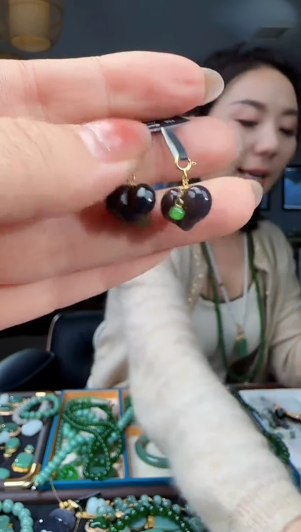 吊坠(不含链)18K金镶嵌和田玉多样性发货拍一发一