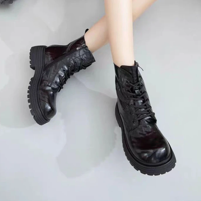 9028A   新款时尚粗跟短筒系带百搭马丁靴