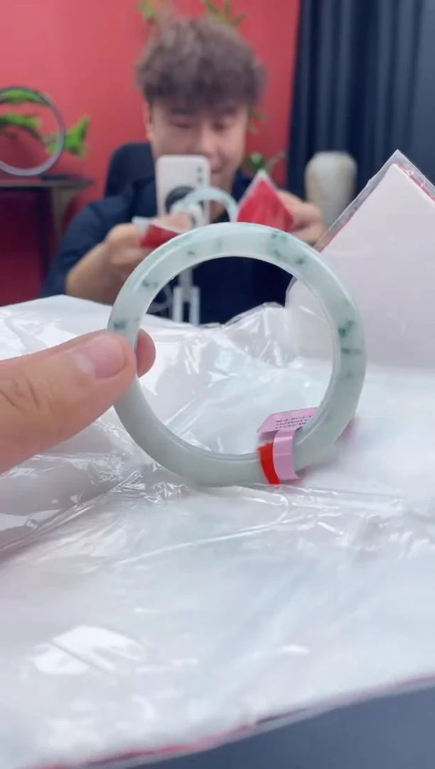 未镶嵌手镯翡翠7