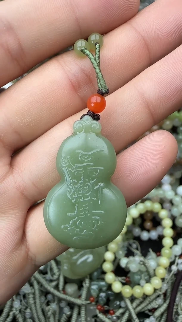 颈饰未镶嵌和田玉拍一发一