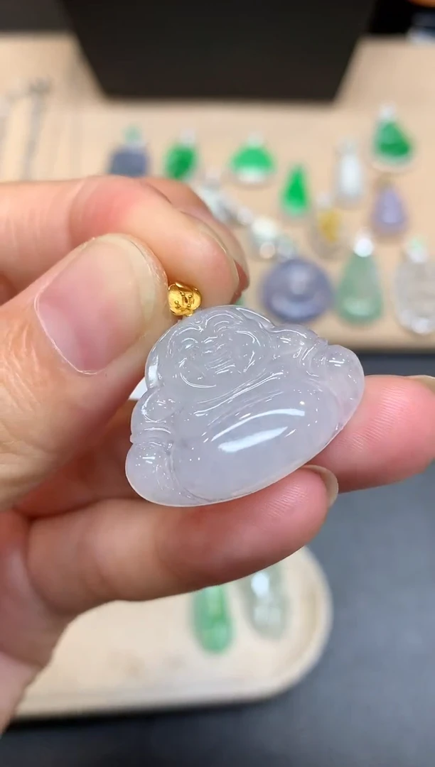 颈饰18K金镶嵌翡翠佛公【无服务费