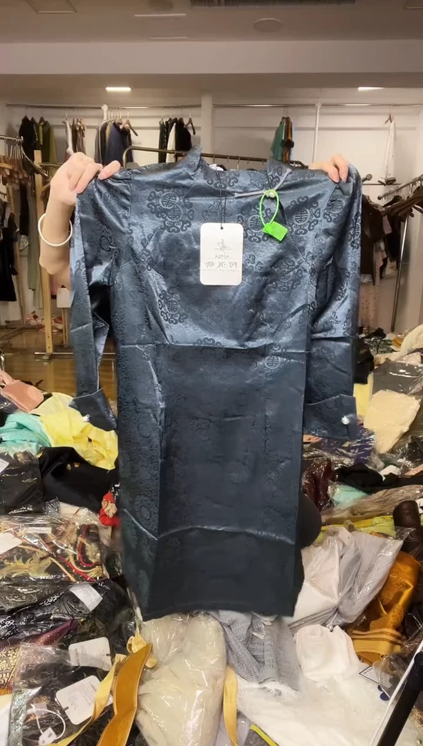 连衣裙       M码       80-105斤