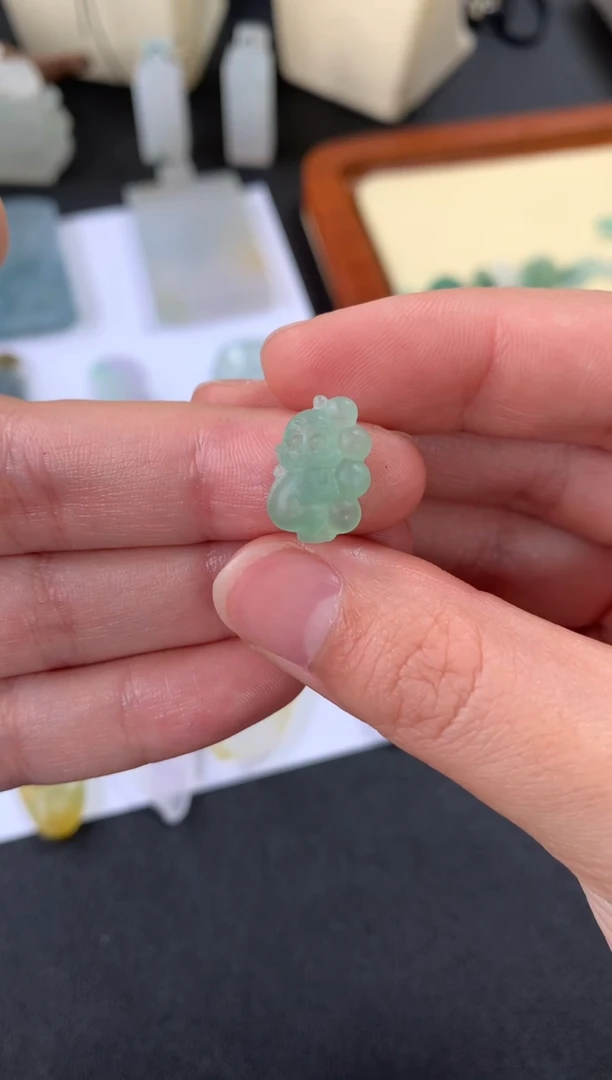 【闪购商品】定制翡翠未镶嵌翡翠
