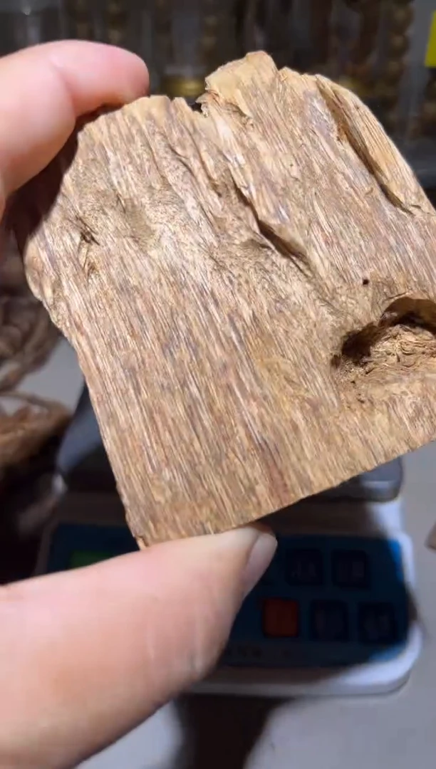 沉香沉香碎屑达拉干（克）