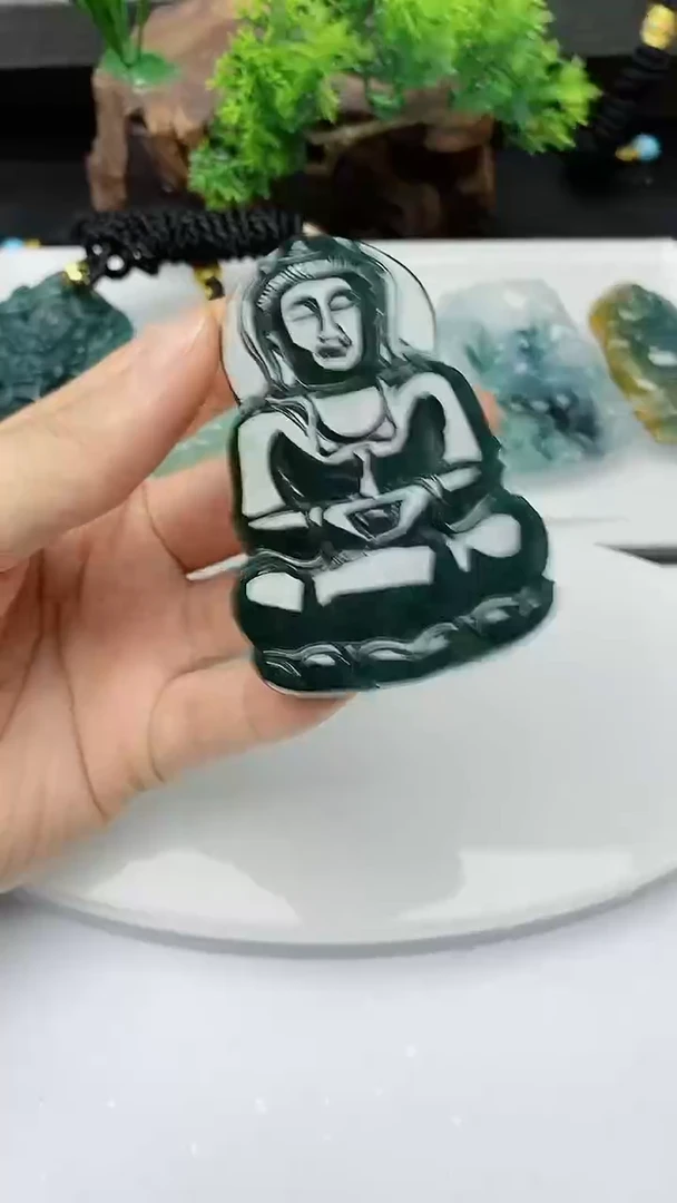 【闪购商品】翡翠颈饰未镶嵌