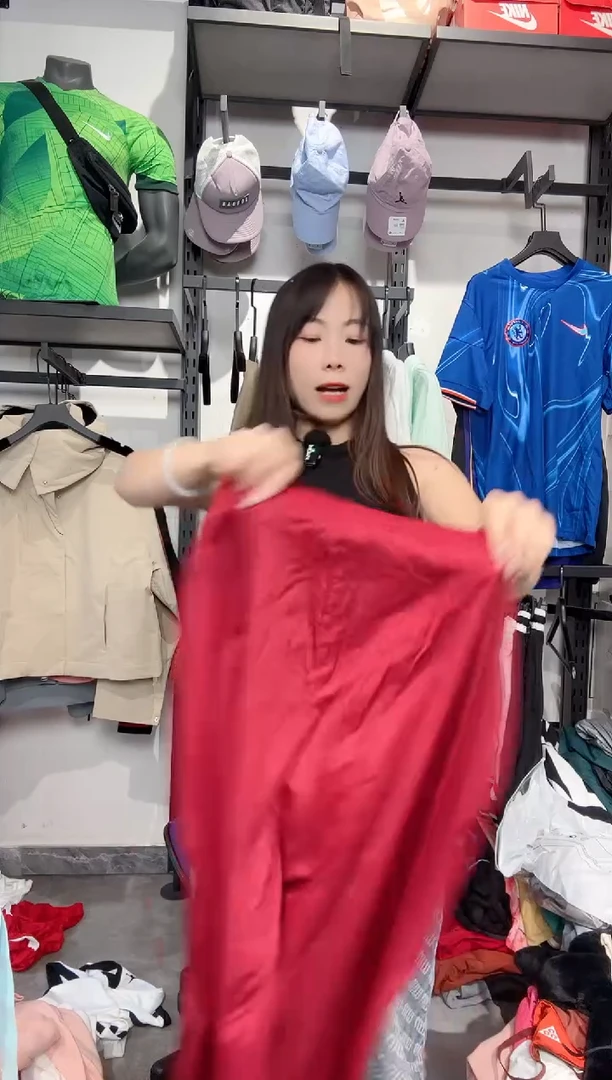 1308  编码 耐克卫衣服饰过款为准 尺码L
