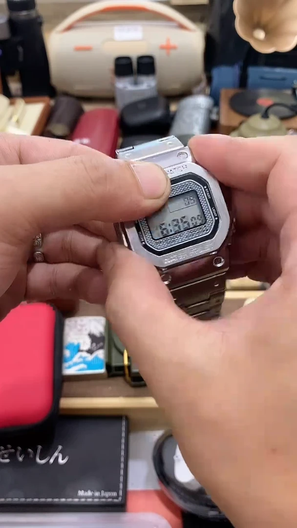 瓷片闪购商品  如图所示