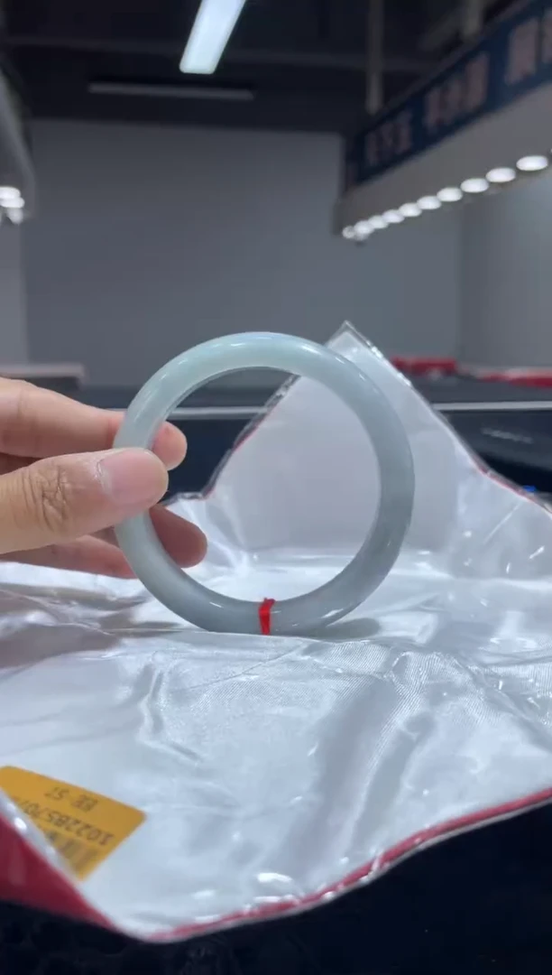 未镶嵌手镯翡翠2