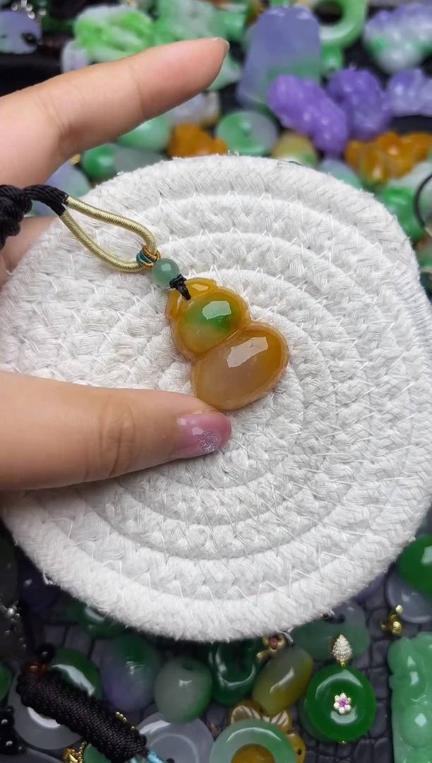 颈饰未镶嵌翡翠缅甸翡翠吊坠