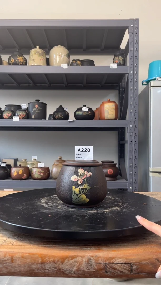 建水紫陶立体刻填款精品茶罐A228