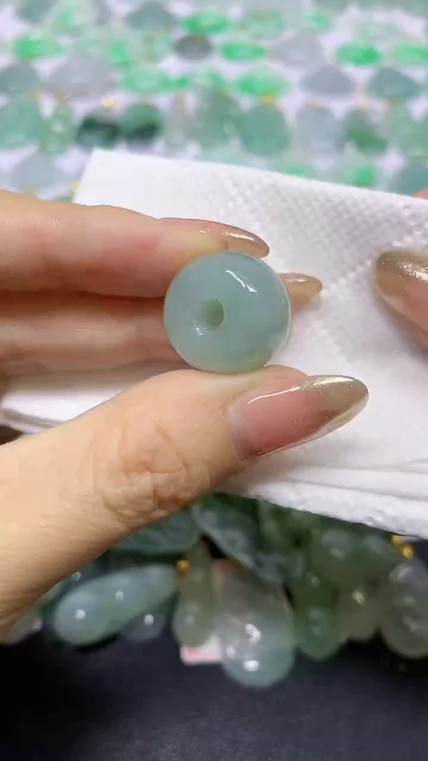 颈饰未镶嵌翡翠A货