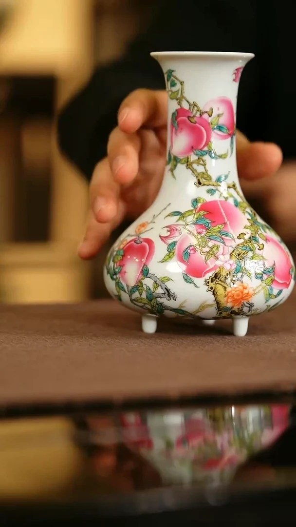 瓷瓷姑娘溢珍堂三足赏瓶