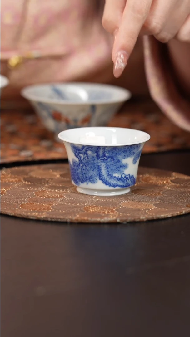 【闪购商品】杯看山柴窑青花松树