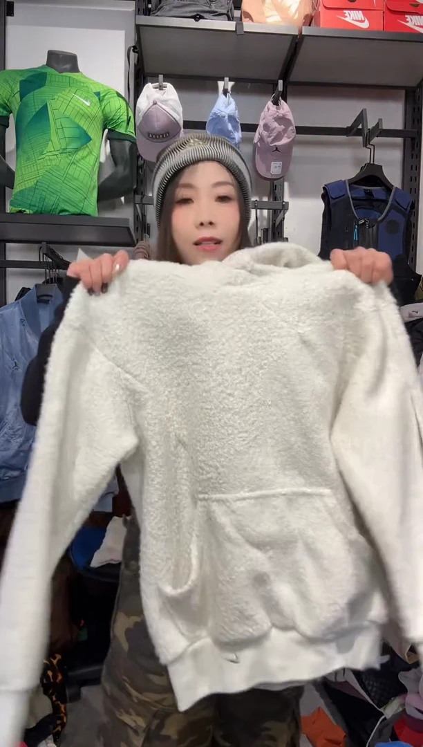 1626编码 瑕疵款直播间过款为准 尺码   身高XS
