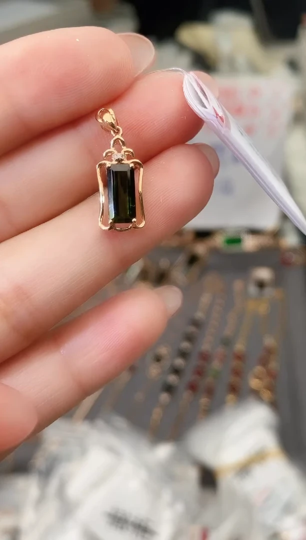 颈饰18K金镶嵌碧玺--专柜--