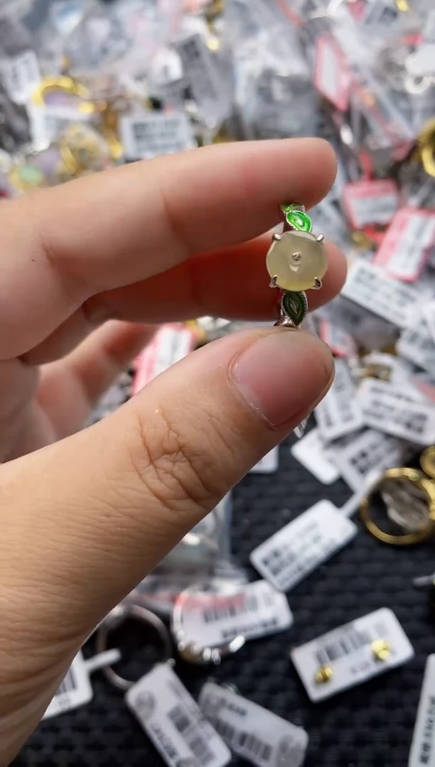 翡翠戒指银S925镶嵌5555     1