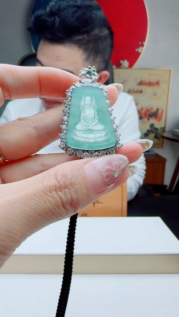 颈饰未镶嵌翡翠多样性发其一